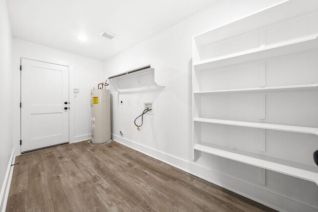 Building Photo - Stunning 3/BR, 2/BA Modern Rental Home – A...