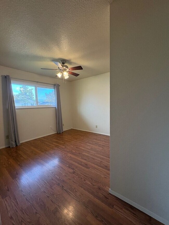Building Photo - 4BD/2BA Home in Lincoln