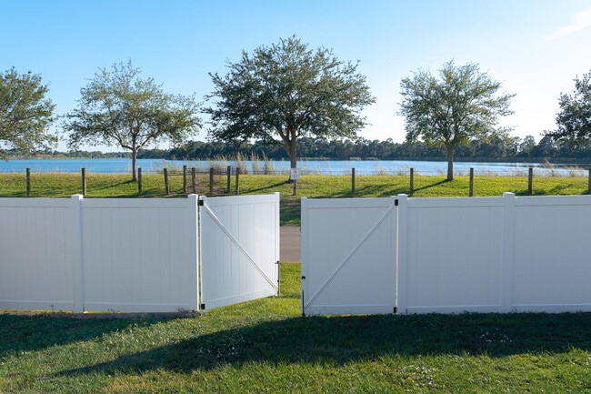 Building Photo - 3197 SW Armucher St