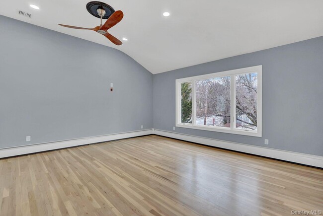 Building Photo - 33 Gaines St