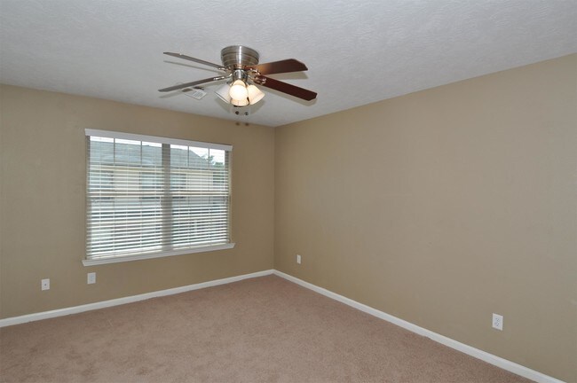 Building Photo - 21459 W Wallis Dr