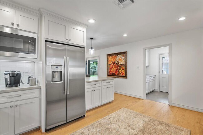 Building Photo - 1615 Maux Dr