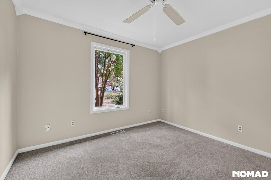 Building Photo - 33955 Middleton Cir