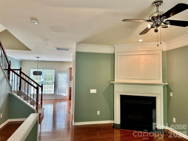 Building Photo - 1104 Drayton Ct