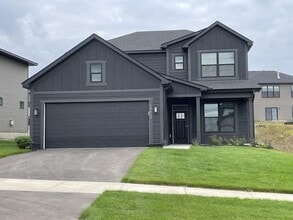 Building Photo - 10410 Robinwood Rd