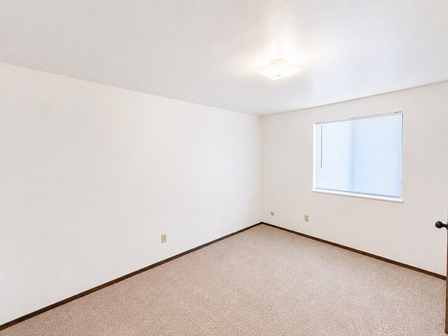Building Photo - 1704 Antoine Ave