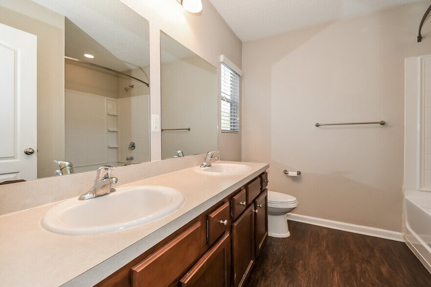 Building Photo - 2386 Christi Lakes Court