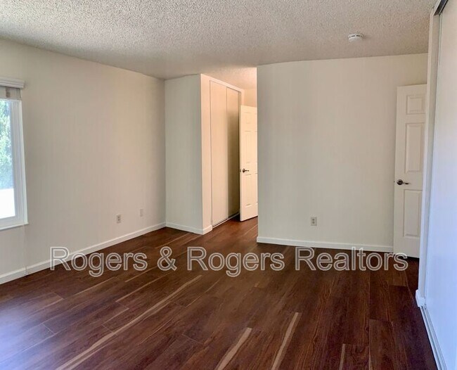 Building Photo - 1089 Rankin Dr