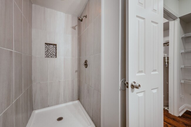 Building Photo - 175 Herman St