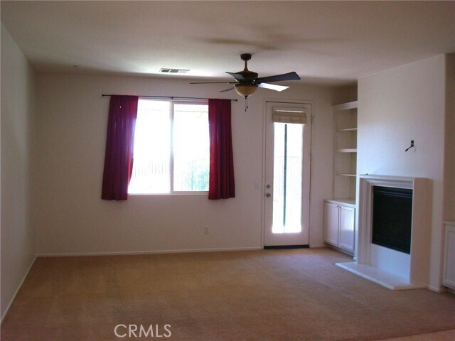 Building Photo - 38539 Divot Dr