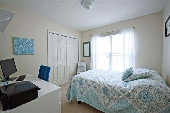 Building Photo - 4833 Lighthouse Ct