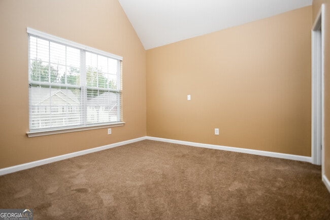 Building Photo - 6237 Selborn Dr SW