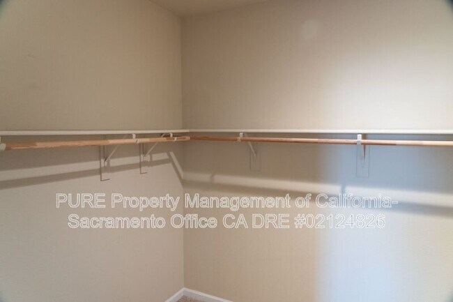 Building Photo - 5572 Amnest Way
