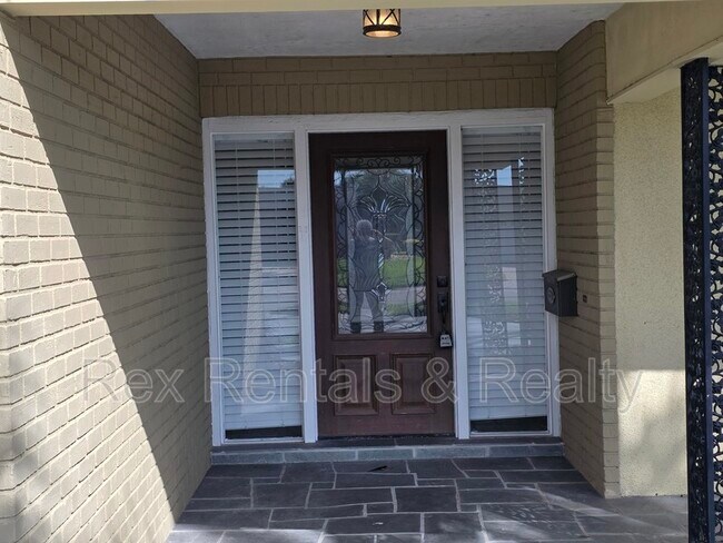 Building Photo - 4095 14th St NE