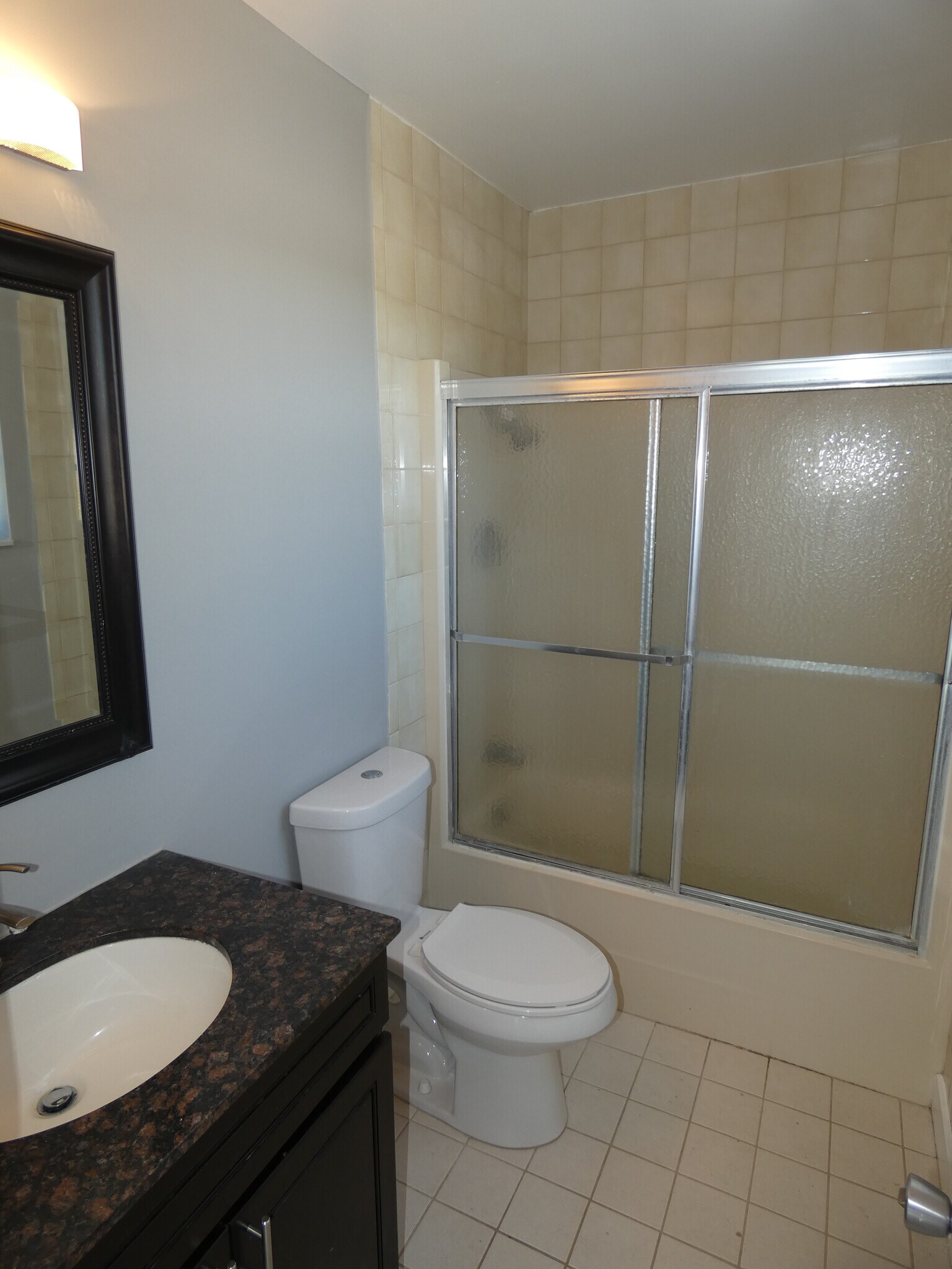 Building Photo - 14212 NE 4th Ave