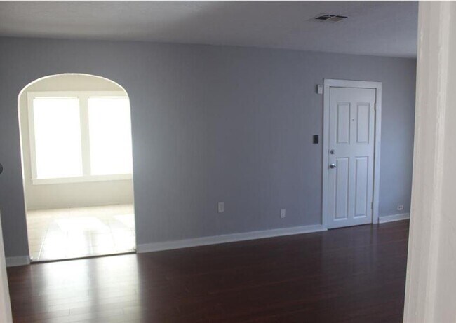 Building Photo - 5106 Jackson St