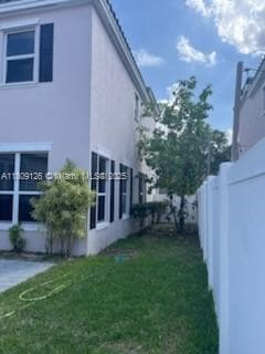 Building Photo - 9365 SW 171st Ct