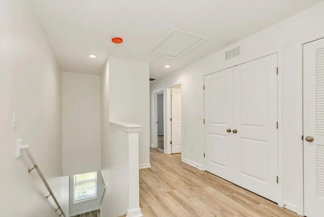 Building Photo - 3585 Drexel St