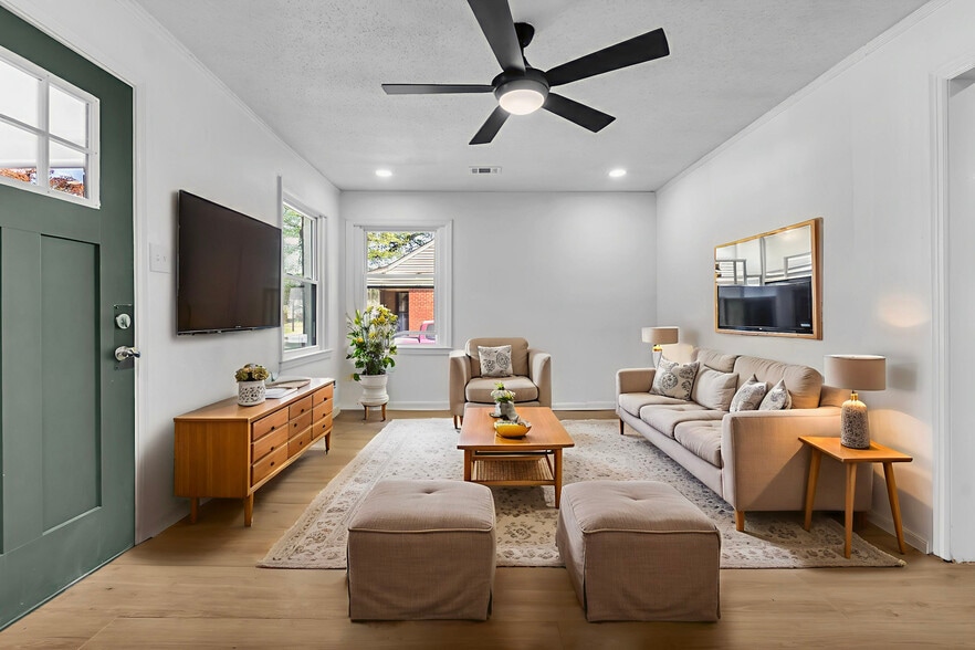 Building Photo - 3253 Kimball Ave