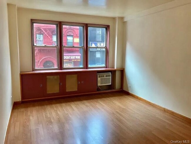 Building Photo - 50 Bayard St