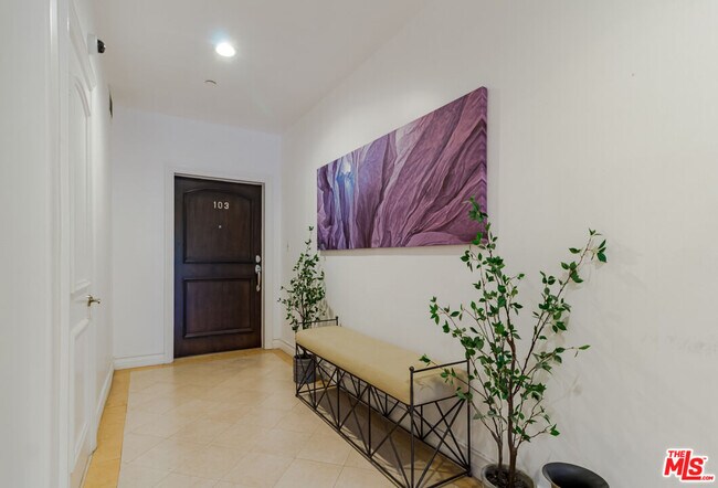 Building Photo - 132 Crescent Dr