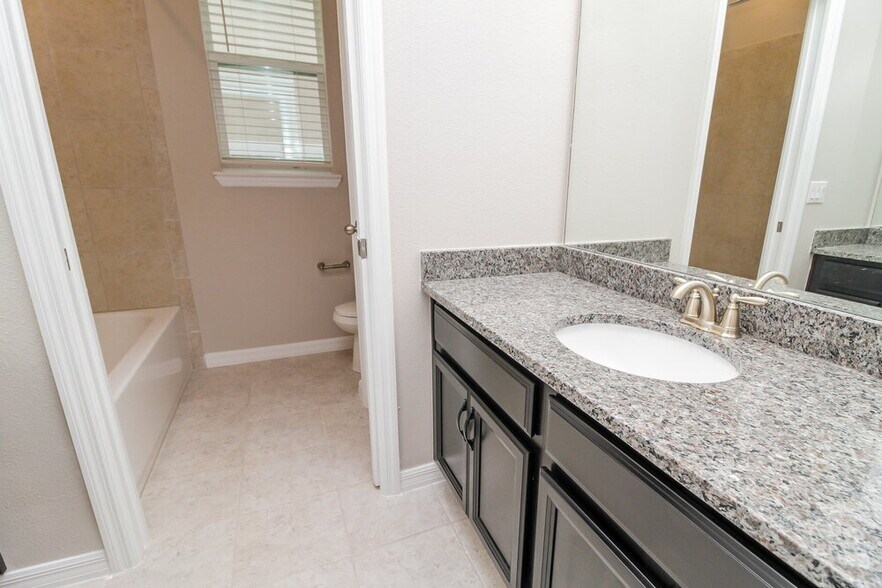 Building Photo - 1016 Atlantic Ave