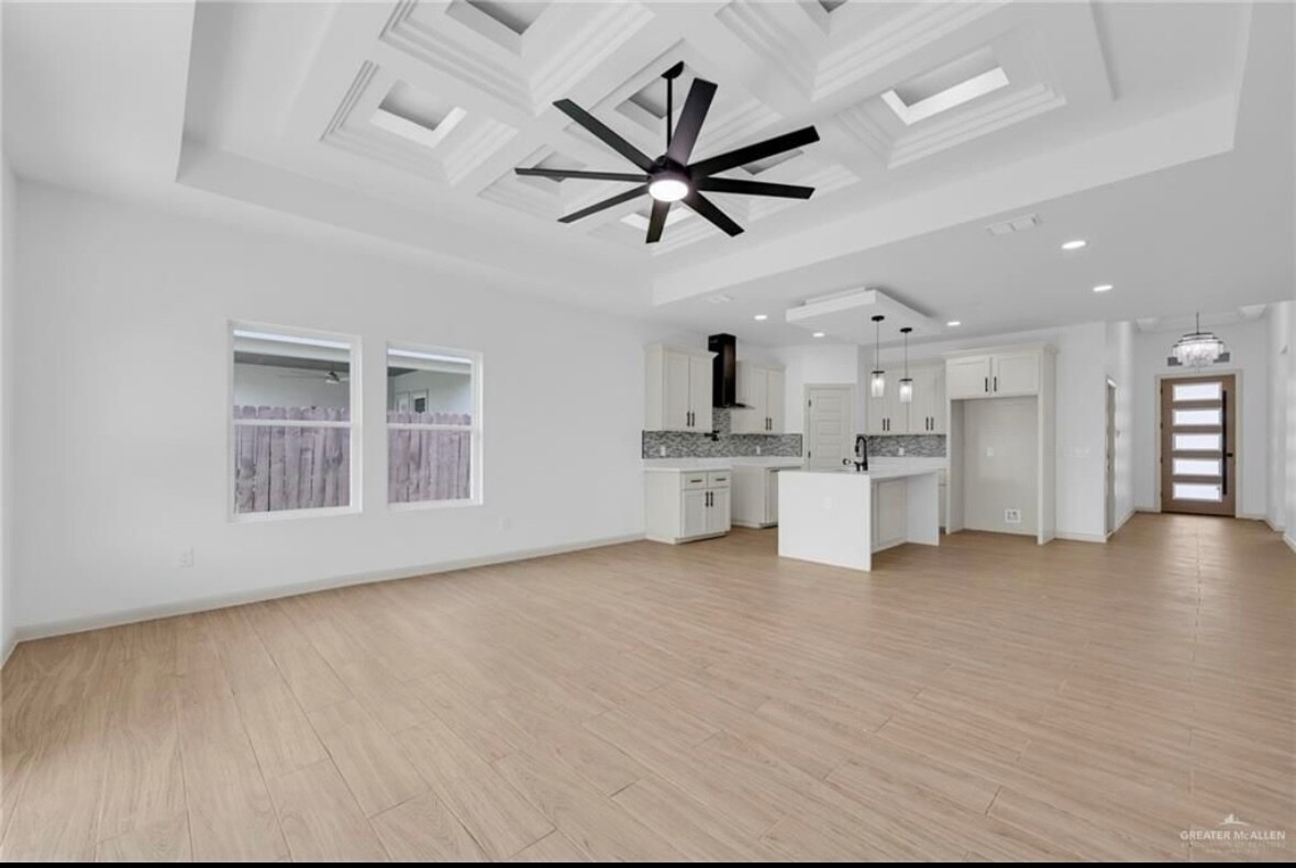 Building Photo - 5928 N Rayo del Sol St
