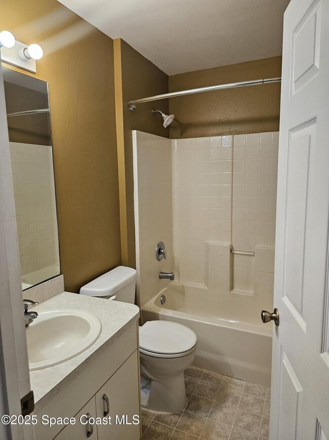 Building Photo - 1539 Glencove Ave NW