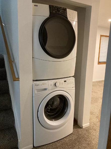 Building Photo - 1782 Ames Pl E