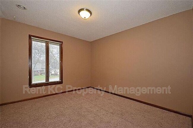 Building Photo - 1524 NE 99th St