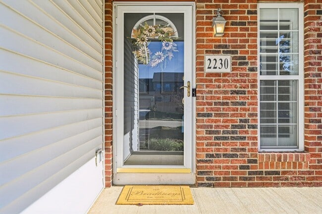 Building Photo - 2230 Seton Dr