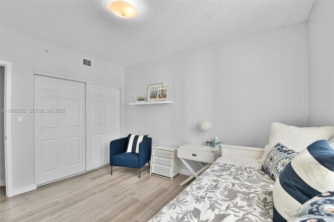 Building Photo - 601 NE 23rd St