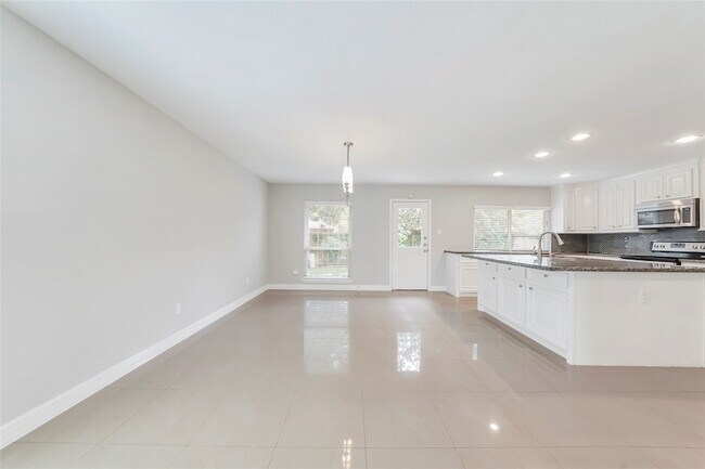 Building Photo - 6630 Tara Dr