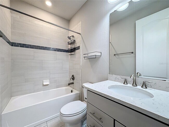 Building Photo - 2232 Bur Oak Blvd