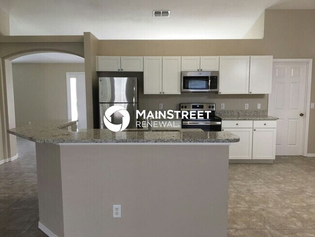 Building Photo - 3 Bedroom Pet-Friendly Home in Cape Coral, FL with Main Street Renewal