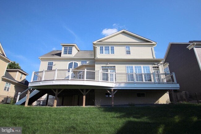 Building Photo - 44136 Riverpoint Dr
