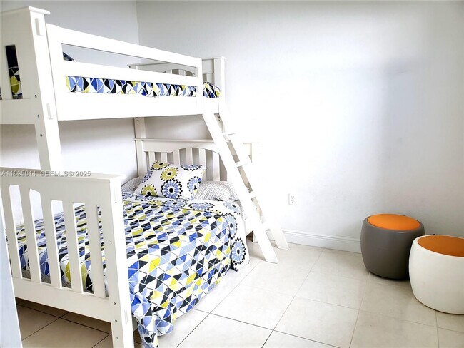 Building Photo - 9731 NW 10 Terrace