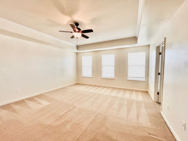 Building Photo - 5897 Bella Marie Way