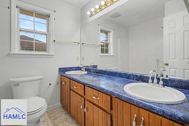 Building Photo - 340 McCumber Dr