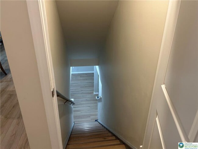 Building Photo - 2525 Barnes Ln