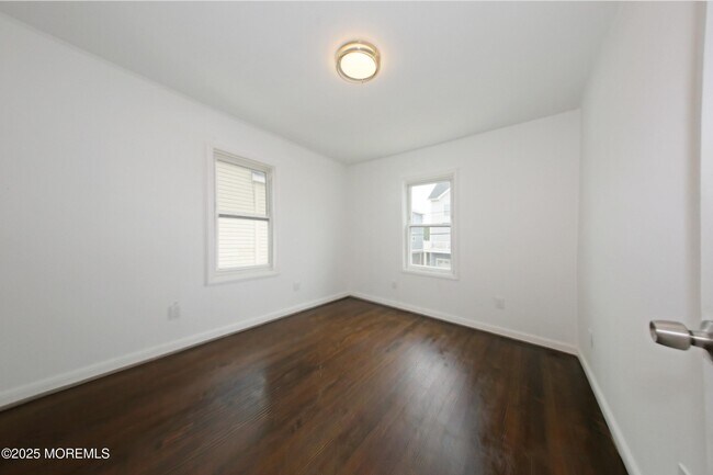 Building Photo - 48 Barberie Ave