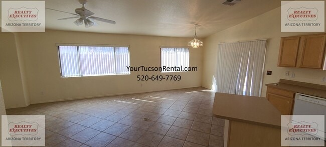 Building Photo - Starr Pass Shadows 4 bedrooms and 2 bathrooms