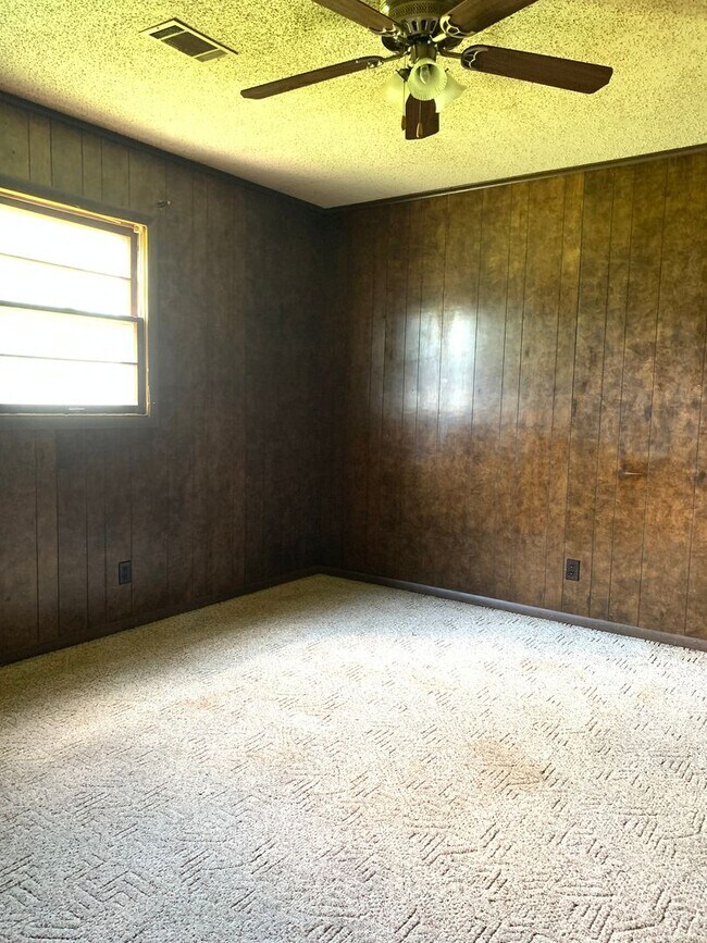 Building Photo - 3019 Dayton Ave