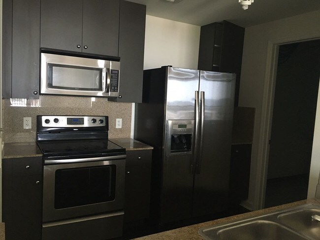 Primary Photo - 17 W Church St