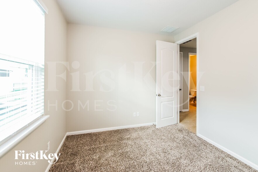 Building Photo - 50 Quartz Pl