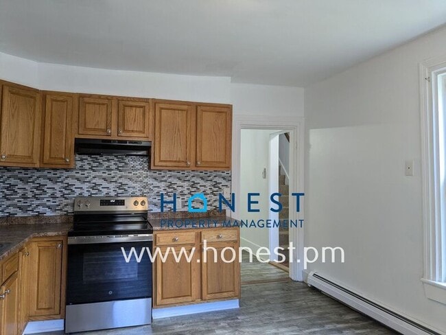 Building Photo - 41 Windsor St