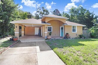 Building Photo - 1131 Dogwood Ave