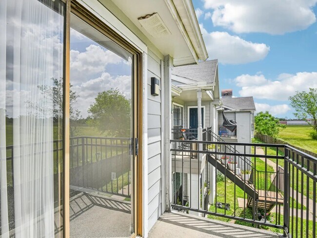 Building Photo - 4211 Clay Hill Dr