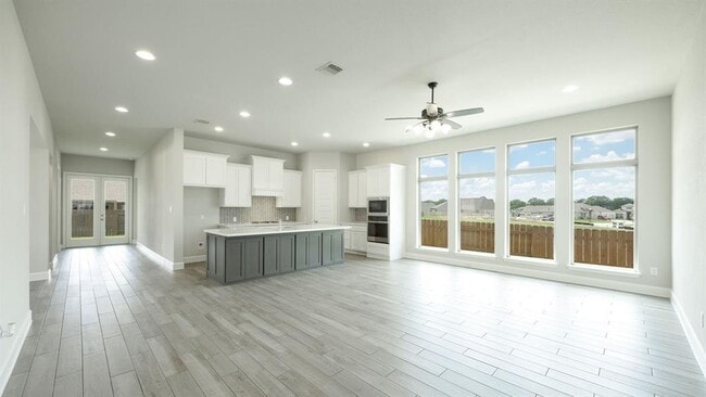 Building Photo - 170 Plumbago Loop
