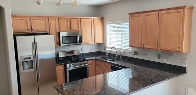 Building Photo - Stunning Estates at the Spectrum!